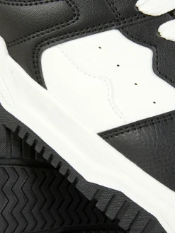 Baskets à Lacets Avec Empiècements Contrastés|Primark Clearance