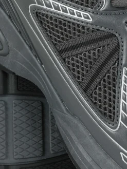 Baskets De Sport Basses à Empiècements|Primark