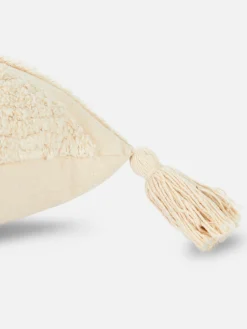 Coussin Oblong Tufté à Pampilles|Primark Outlet