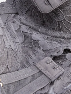 Ensemble Soutien-gorge Balconnets Et String En Dentelle|Primark Sale