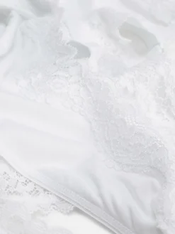 Ensemble Soutien-gorge Non Rembourré Et String à Liseré En Dentelle|Primark Outlet