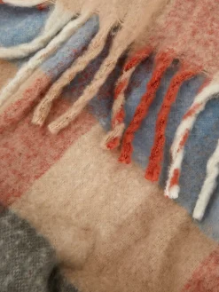 Jeté De Lit à Carreaux En Tissu Brossé|Primark Clearance