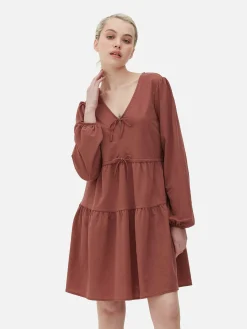 Mini Robe à Smocks Avec Col En V Et Liens à Nouer|Primark Online