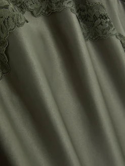 Nuisette Mi-longue En Satin à Finitions En Dentelle|Primark Sale